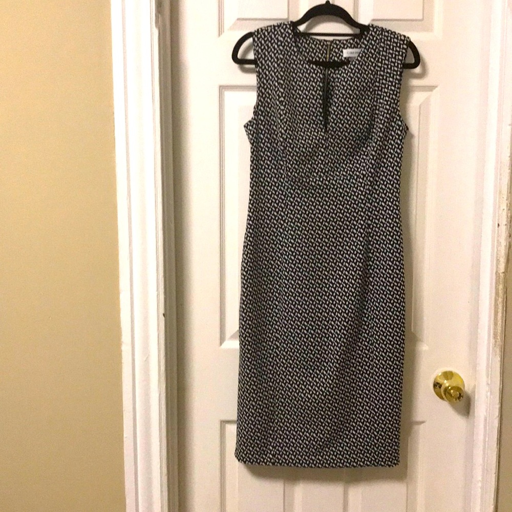 Calvin Klein, Beautiful and elegant dress.